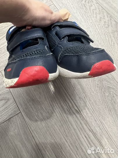 Кроссовки летние