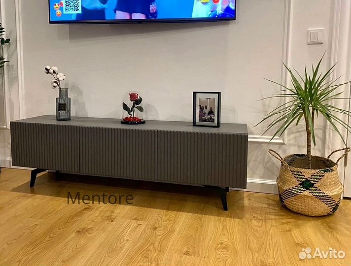 Тумба тв Bravo в цвете графит (на опорах)