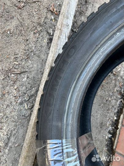 Kumho I'Zen KW22 215/50 R17 95T