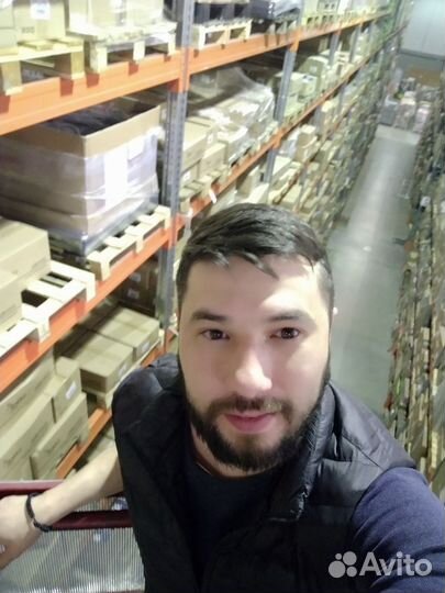 Водитель высотного штабелера