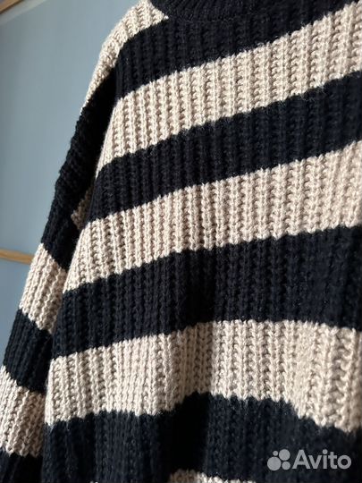 Свитер женский