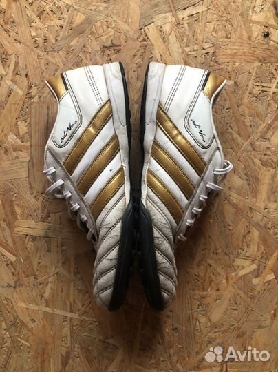 Сороконожки Adidas Adinova