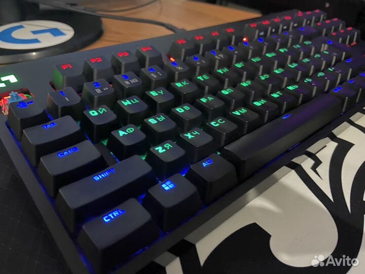 Клавиатура Logitech G Pro