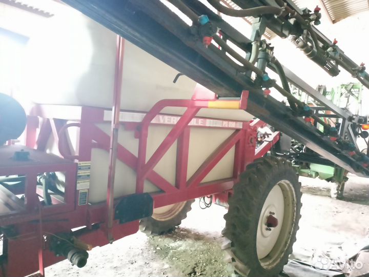 Опрыскиватель VERSATILE PS 850, 2013