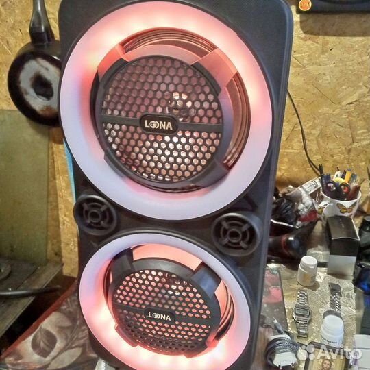 Беспроводная блютуз колонка