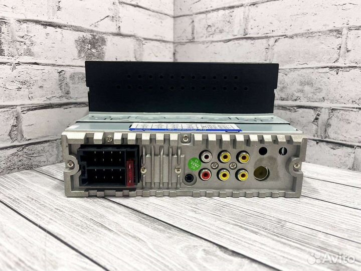 Магнитола 1 din с экраном