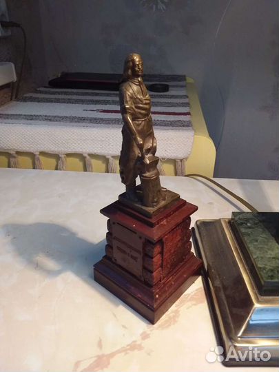 Пётр 1 бронза
