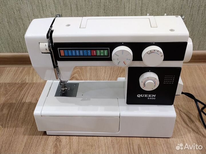 Швейная машина Queen 5400