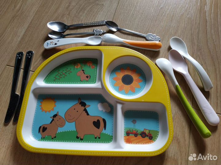 Детская посуда и ножницы