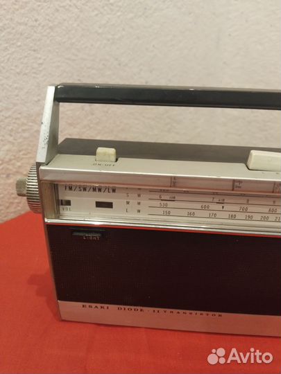Радиоприемник Sony EFM-117L Япония 1960е