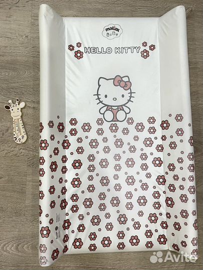 Пеленальная доска и градусник для воды