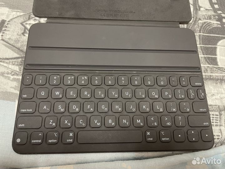 Apple iPad Smart Keyboard Folio