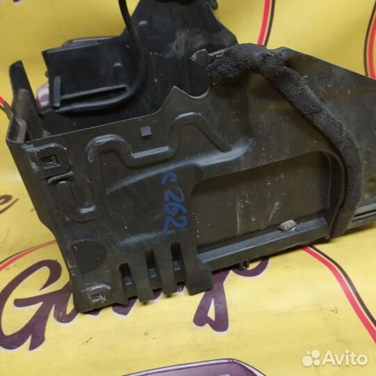 Land rover Freelander 2 корпус аккумулятора l359