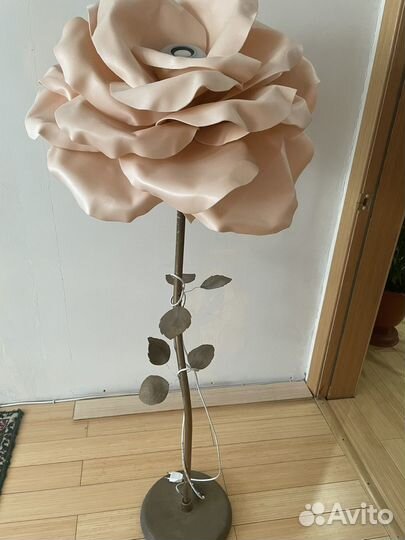 Торшер напольный с разноцветной подсветкой