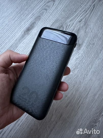 Внешний аккумулятор rivacase VA2580 (20000mAh)