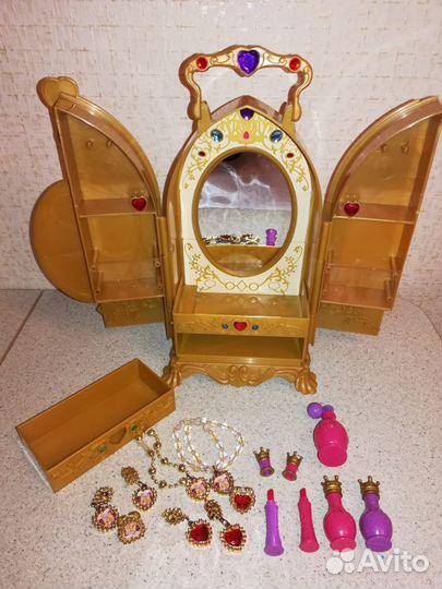 Шкатулка-шкафчик с принцессами Диснейстор