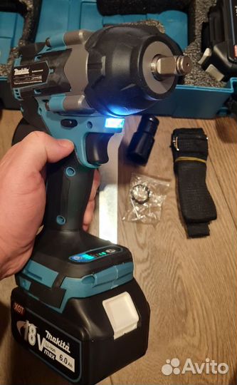 Гайковерт аккумуляторный Makita 700нм+ушм болгарка