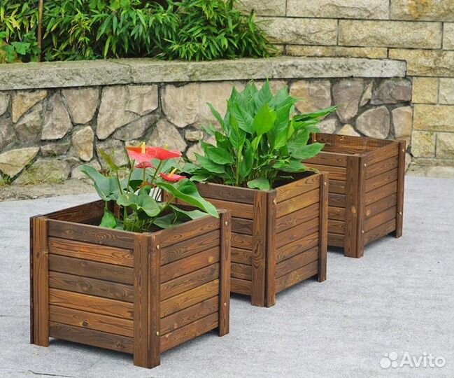 Деревянные уличные кашпо для цветов