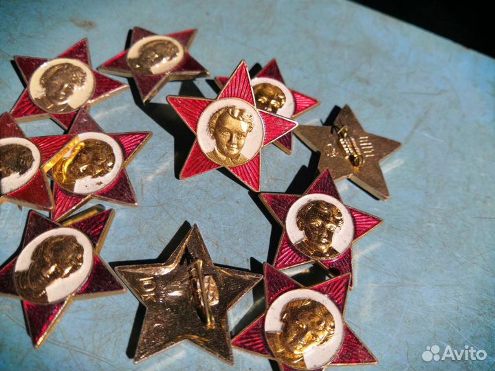 Звезда значок 