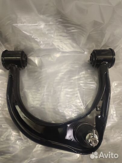 Рычаг верхний тойота прадо левый и правый оригинал