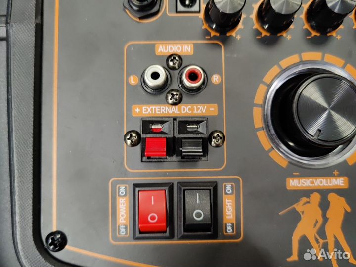 Огромная беспроводная колонка