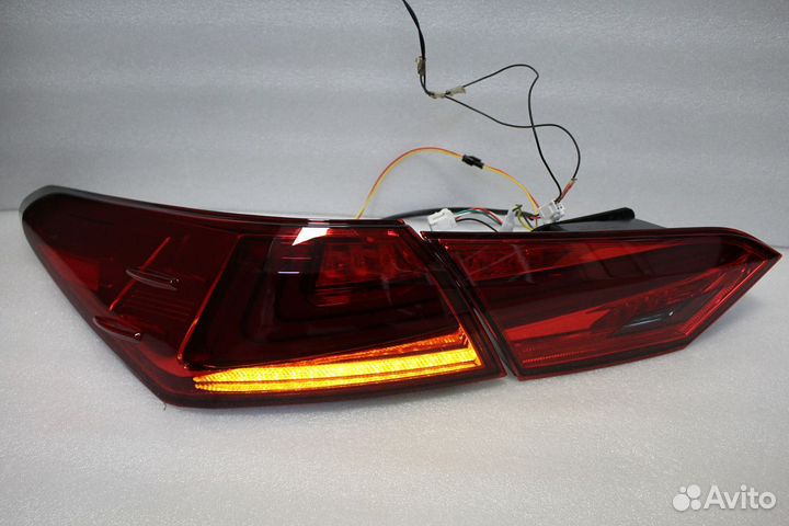 Camry 70 Стоп сигналы в стиле Lexus диодные Y3NF3