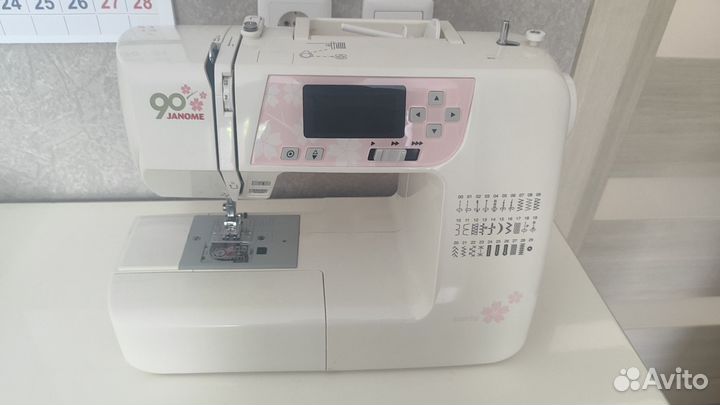 Швейная машина Janome 2030DC