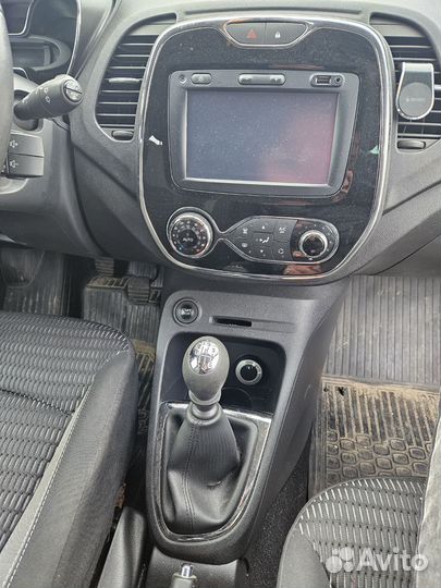 Renault Kaptur 2.0 МТ, 2017, битый, 93 000 км