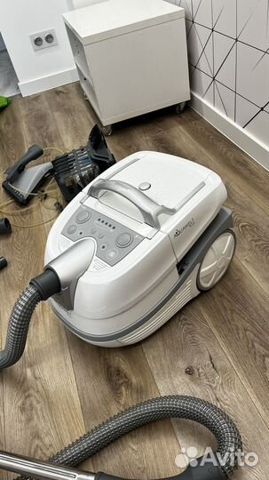 Моющий пылесос Zelmer 1700 aquawelt plus