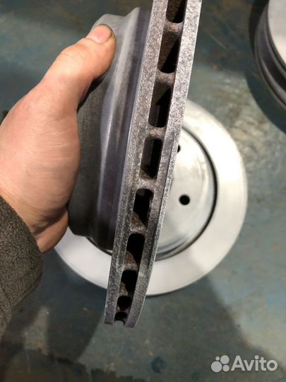 Bmw 5 e39 комплект задних тормозов