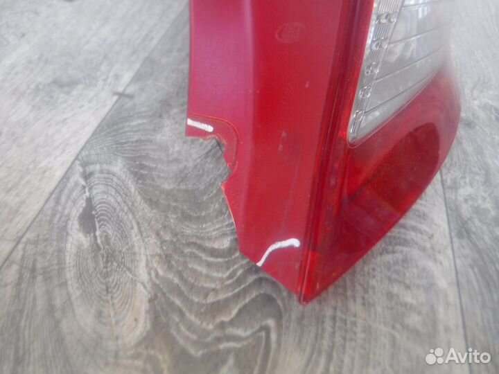 Фонарь правый №31 Ford Fiesta 6 2012
