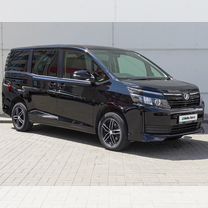 Toyota Voxy 2.0 CVT, 2017, 127 221 км, с пробегом, цена 2 145 000 руб.