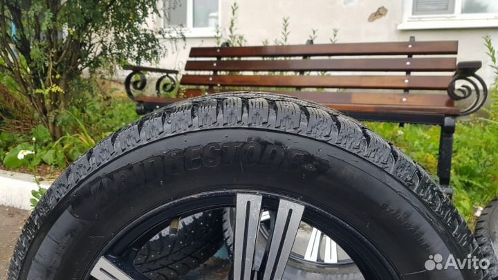 Bridgestone Ice Cruiser 7000S 205/60 R16