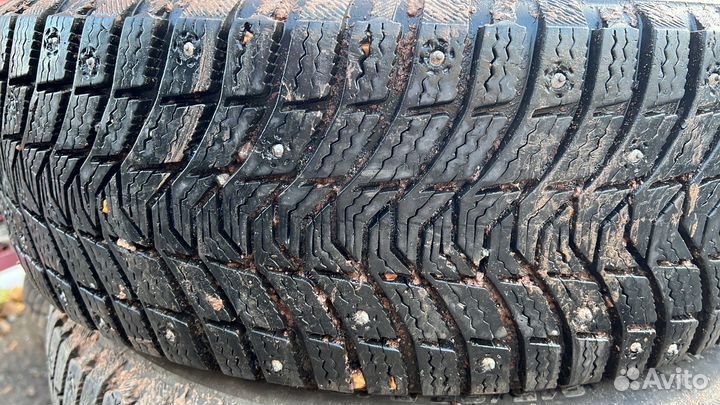 Michelin X-Ice North 3 215/65 R16