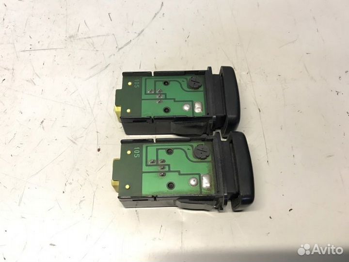 Кнопка включения птф Mazda 626 лифтбек 2.0 1993