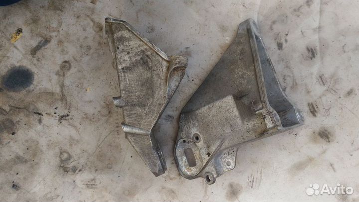 Кронштейн двигателя для Audi 100 (C4) 1991-1994