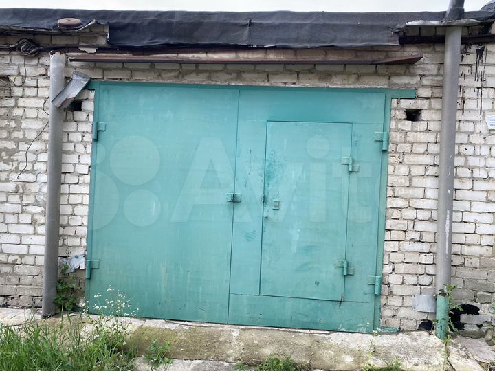 Гараж, > 30 м²