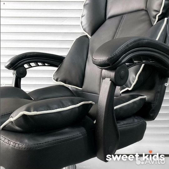 Компьютерное игровое кресло
