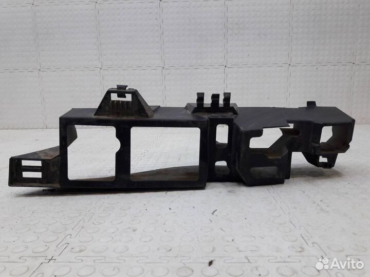 Усилитель бампера задний правый Renault Sandero 2