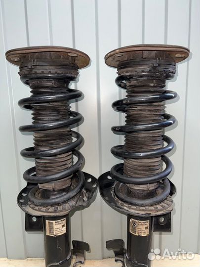 Амортизаторы передние Volvo V60 2011