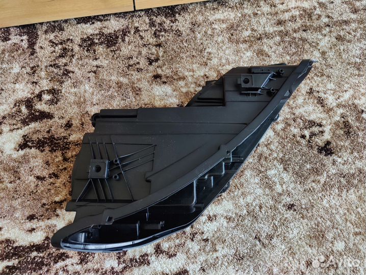 Корпус фары Volkswagen Tiguan 2011-2016