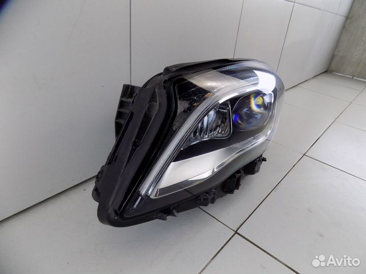 Фара левая Mercedes-Benz GLA-Class