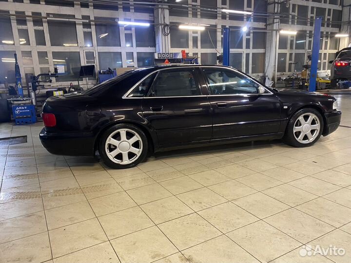 Audi A8 4.2 AT, 2000, 215 900 км