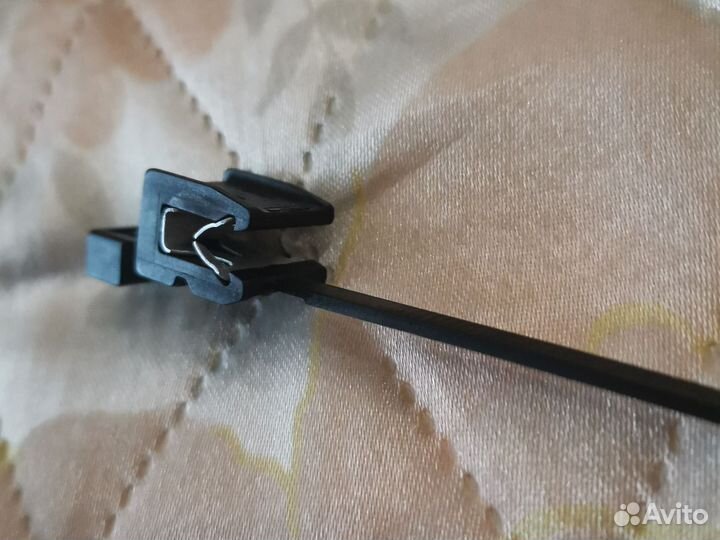 Стяжка кабельная, хомут