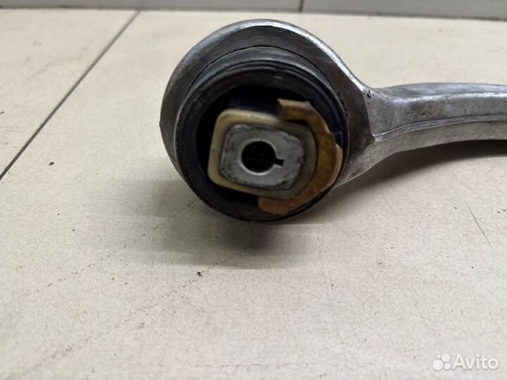 Рычаг передний правый Volkswagen Passat B5 седан