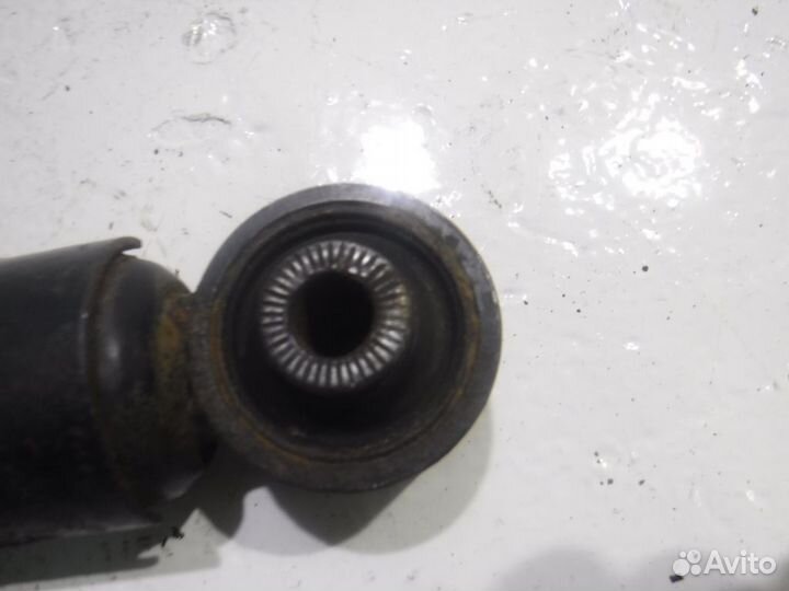 Амортизатор задний Лексус