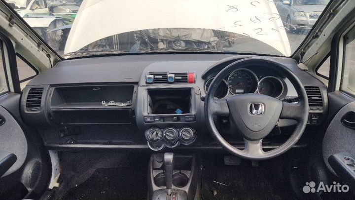 Замок двери задний левый Honda Fit GD2