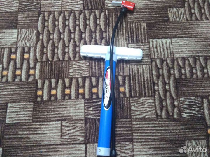 Насос велосипедный