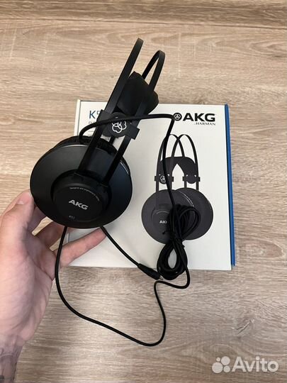Студийные наушники AKG K52