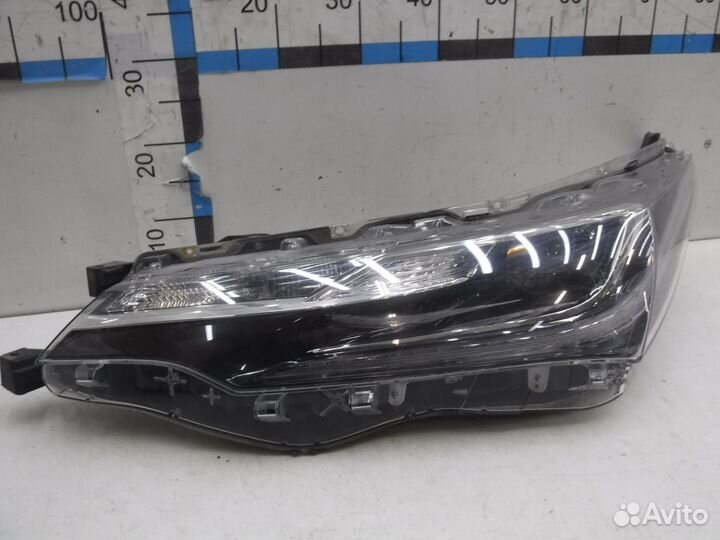 Фара левая Toyota Corolla